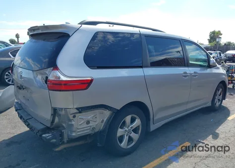 2018 Toyota Sienna Le 8 Passenger from USA, damaged, VIN 5TDKZ3DC5JS905210